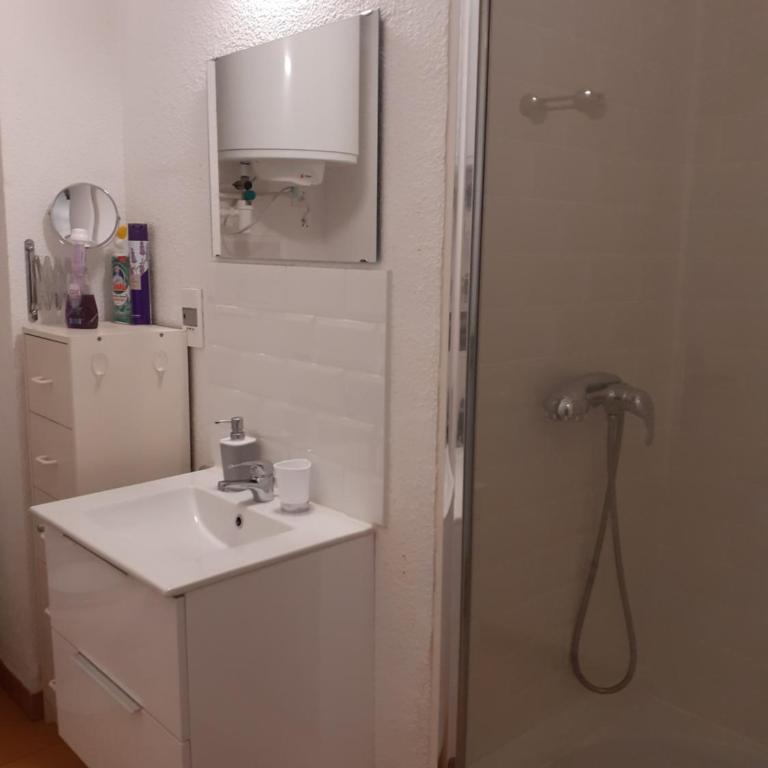 Cosy Appartement Clim, Jardin et parking Canet Sud - One-Bedroom Apartment - 5