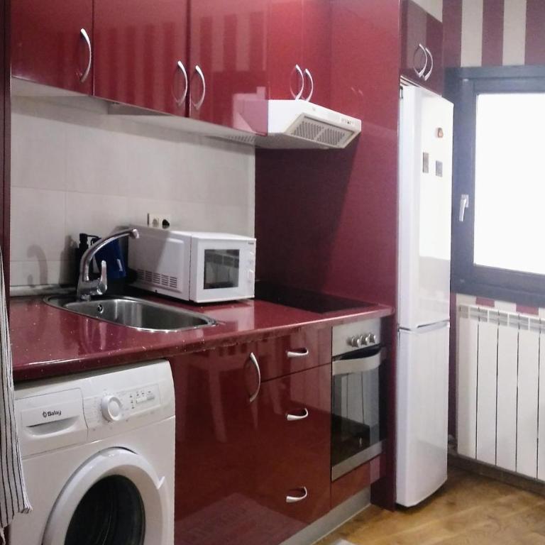 JUNTO AL PILAR - Three-Bedroom Apartment - 7