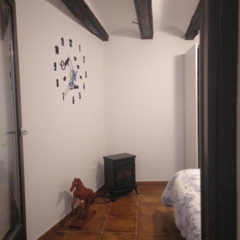 JUNTO AL PILAR - Three-Bedroom Apartment - 12
