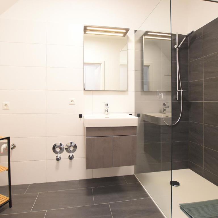 myQuartier Central City Suites digital self check in - Superior Penthouse II - 11