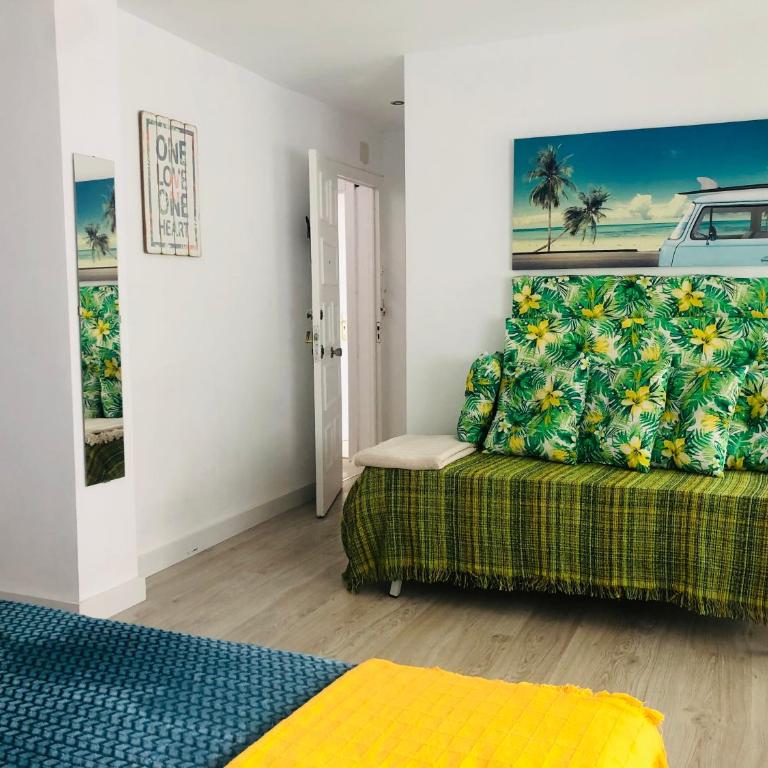 Mercado Huelin Apartments - Standard Triple Studio - 9