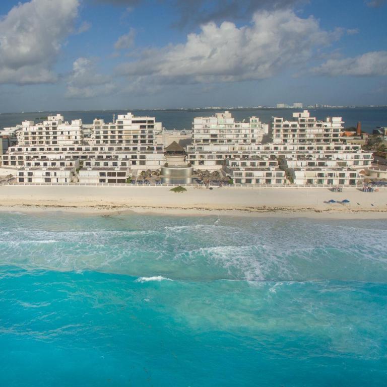 Perfect vacation getaway,Ocean View,Wifi, Beach - Two-Bedroom Apartment - 3