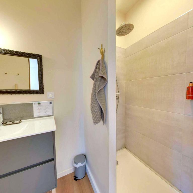 Hôtel Le C - Boutique Hôtel - Chambre Deluxe - 12