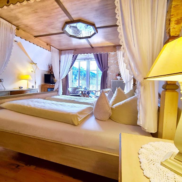 Parkhotel Bad Faulenbach - Deluxe Plus Zimmer - 2