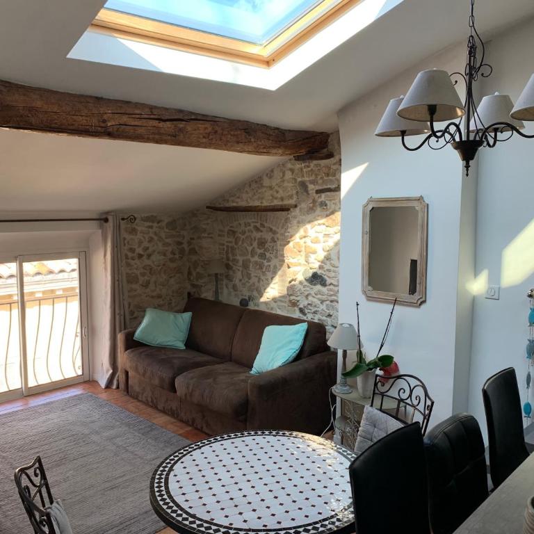 Loft 3 pièces dans vieil Antibes - Two-Bedroom Apartment - 1