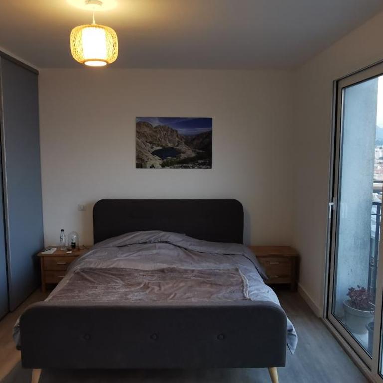 Centre ville avec vue magnifique sur le golfe d'Ajaccio; parking privé. - Appartement 2 Chambres - 17