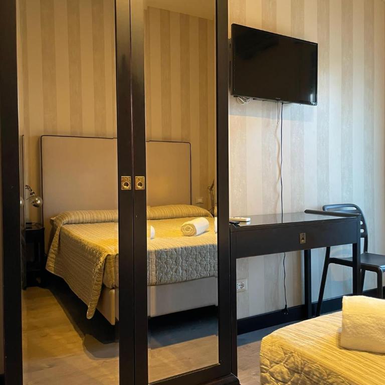 Hotel Vera - Camera Matrimoniale/Doppia con Letti Singoli - 2