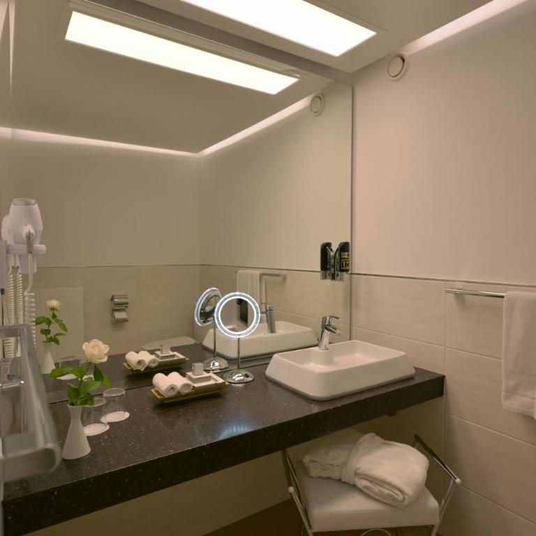 Hotel Schweizer Hof Thermal und Vital Resort - Premium Suite - 4