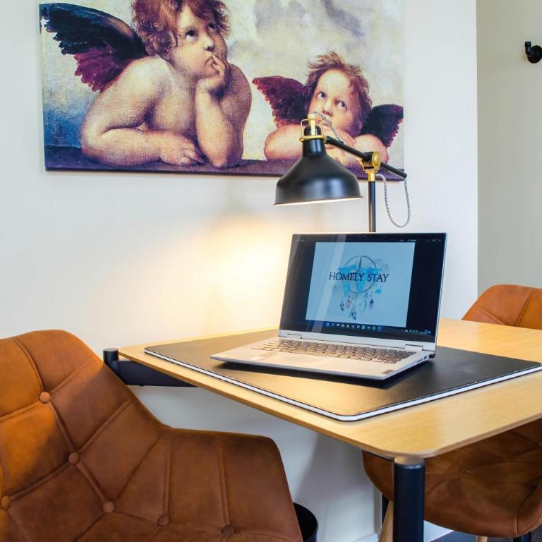 HOMELY STAY Studio 3 - Cozy Self-Check-In Studio in Central Munich - Deluxe Studio mit Queensize-Bett - 4