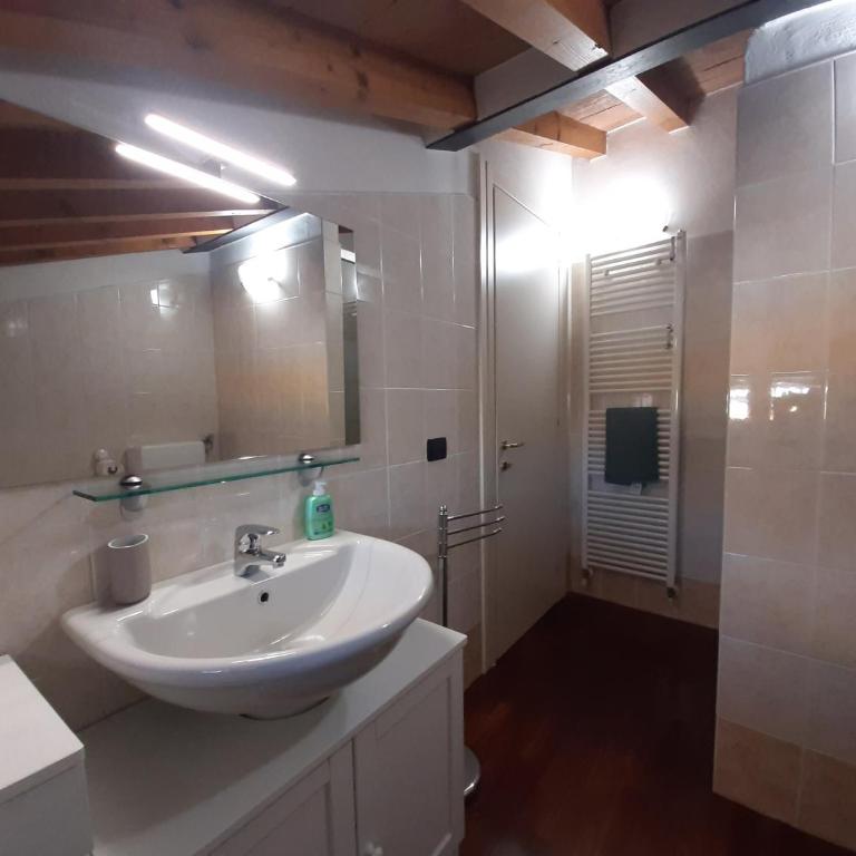 Appartamento sui tetti di Parma - Appartamento con 1 Camera da Letto - 11