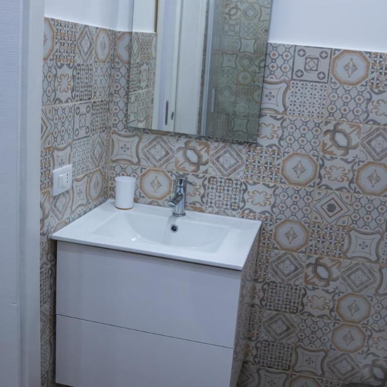 Borgo San Giovanni Rooms Catania - Standard King Room - 4