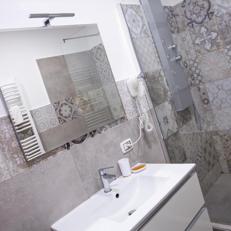 Borgo San Giovanni Rooms Catania - Superior King Room - 18