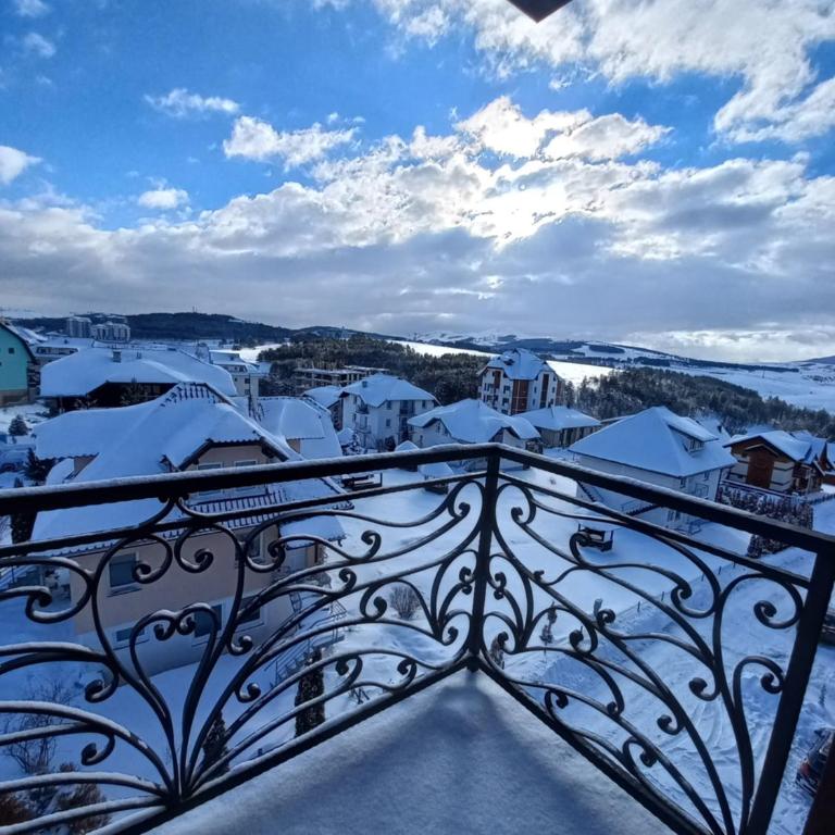 Narcis 18 - Novonamesten apartman sa prelepim panoramskim pogledom - One-Bedroom Apartment - 3