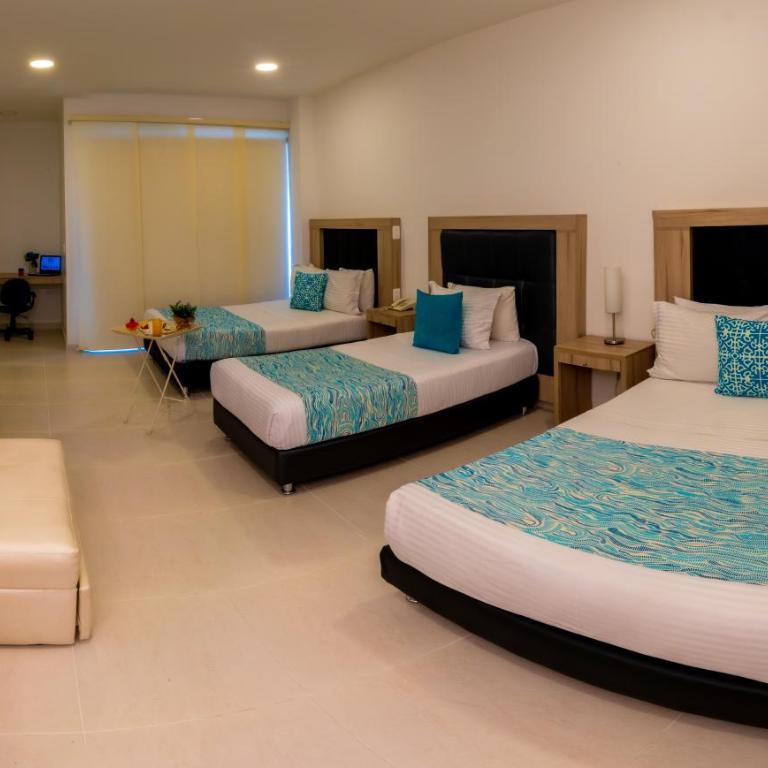 Hotel Rosales Boutique - Family Room - 1