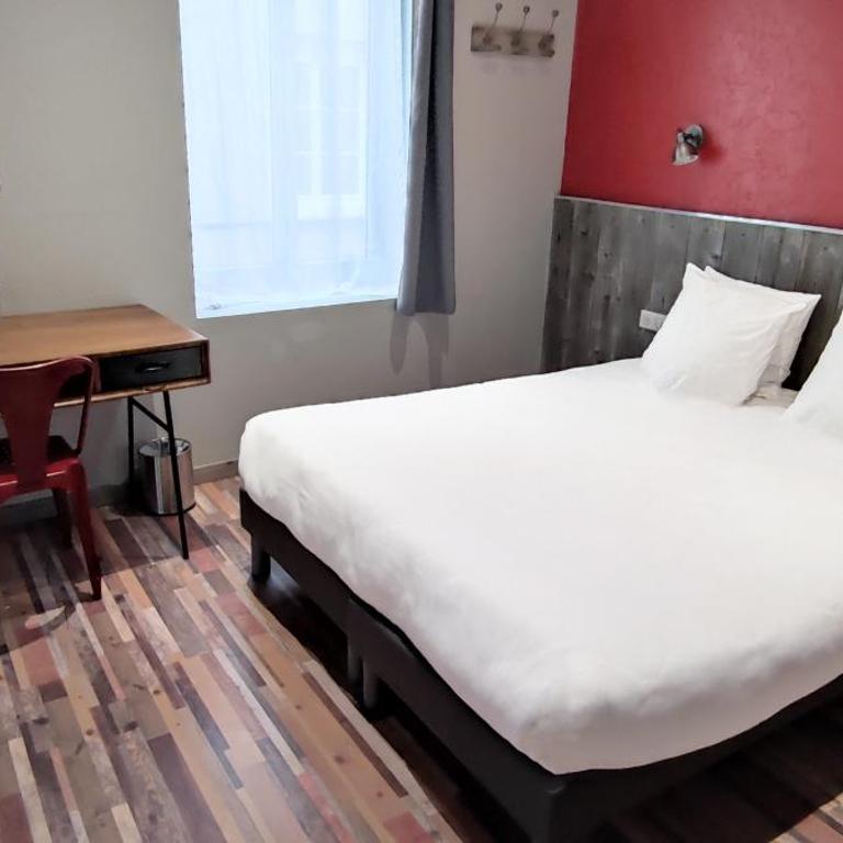 Logis Hotel Yseria - Historical Center - Chambre Lit Queen-Size - 4