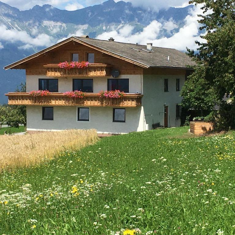 Apartment Wiesenhof - NATUR & WEITBLICK über Innsbruck - Ladestation für Elektroautos - Deluxe Apartment - 8