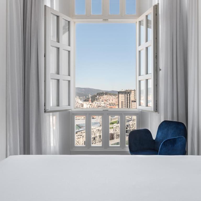 Dorma Vigo - Habitación Doble Deluxe con vistas al mar - 1