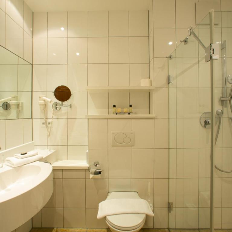 Hotel Hirsch - Premium Vierbettzimmer - 3