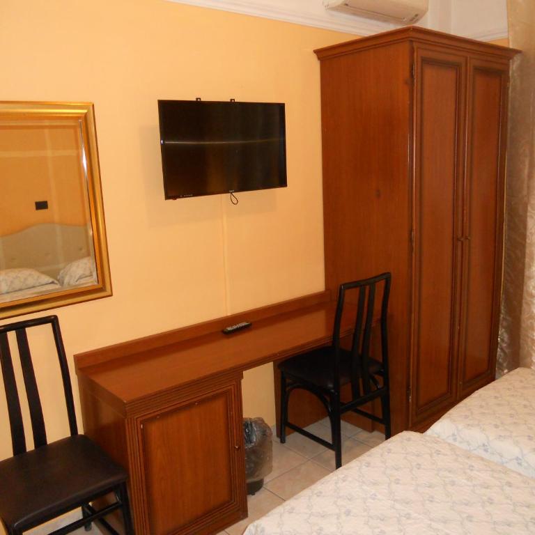 Hotel Salus - Camera Matrimoniale - 15