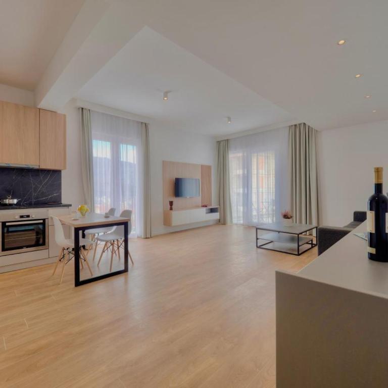 Horizon Two bedroom Apartment with sea view Jake - Two-Bedroom Apartment - 1