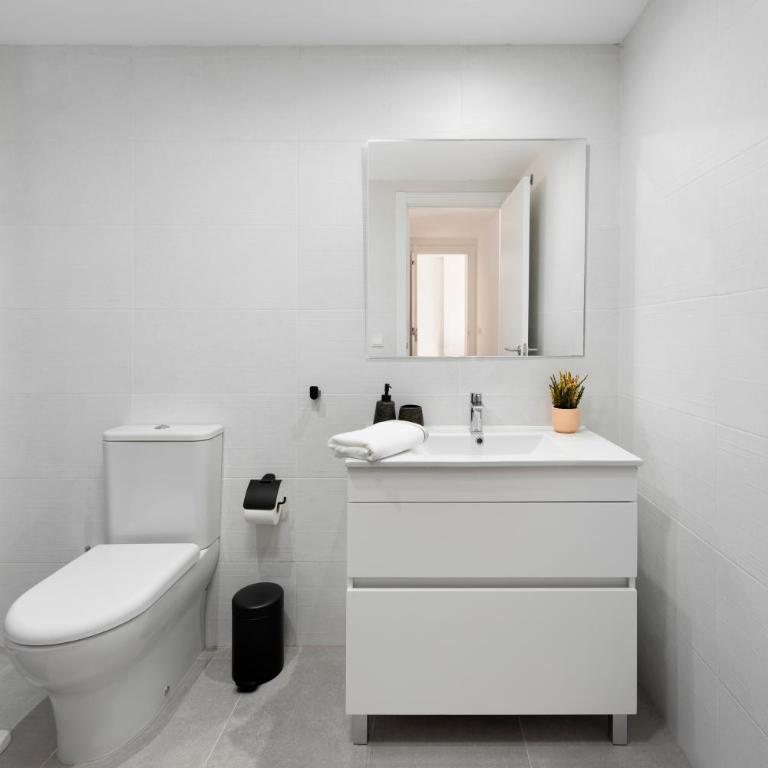 Cala de Mijas 2 bedroom apartment with parking and pool - Apartamento de 2 dormitorios - 13