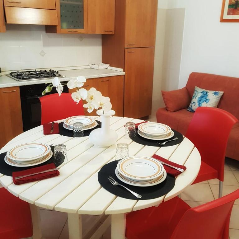 Residenza Grecale, con veranda, in zona residenziale tranquilla, a due passi dal paese - Casa con 2 Camere da Letto - 11