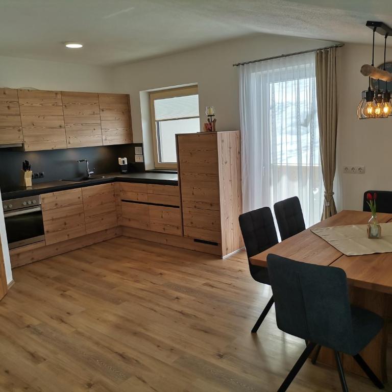 Apart Leibrecht - Apartment mit 3 Schlafzimmern und Bergblick - 11