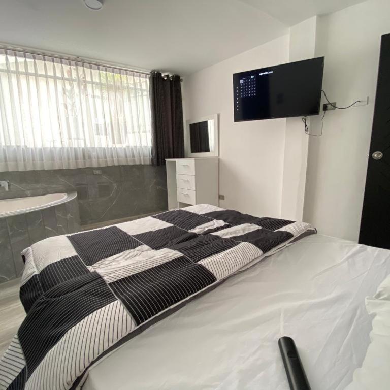 TACNA APART - Three-Bedroom Apartment - 20