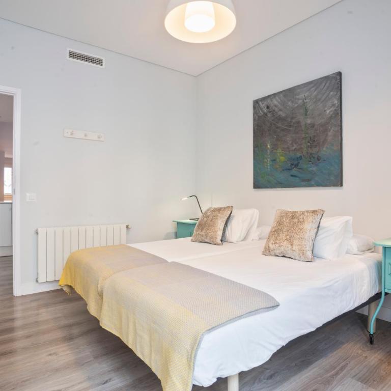 Barcelona Eixample - Three-Bedroom Apartment - Rosellon 164 - 16