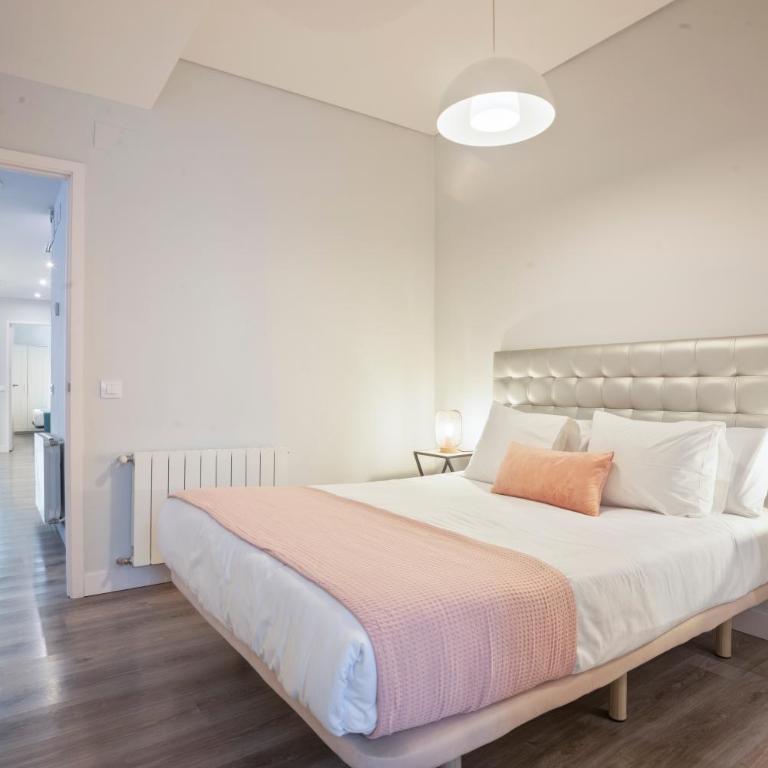 Barcelona Eixample - Three-Bedroom Apartment - Rosellon 164 - 5