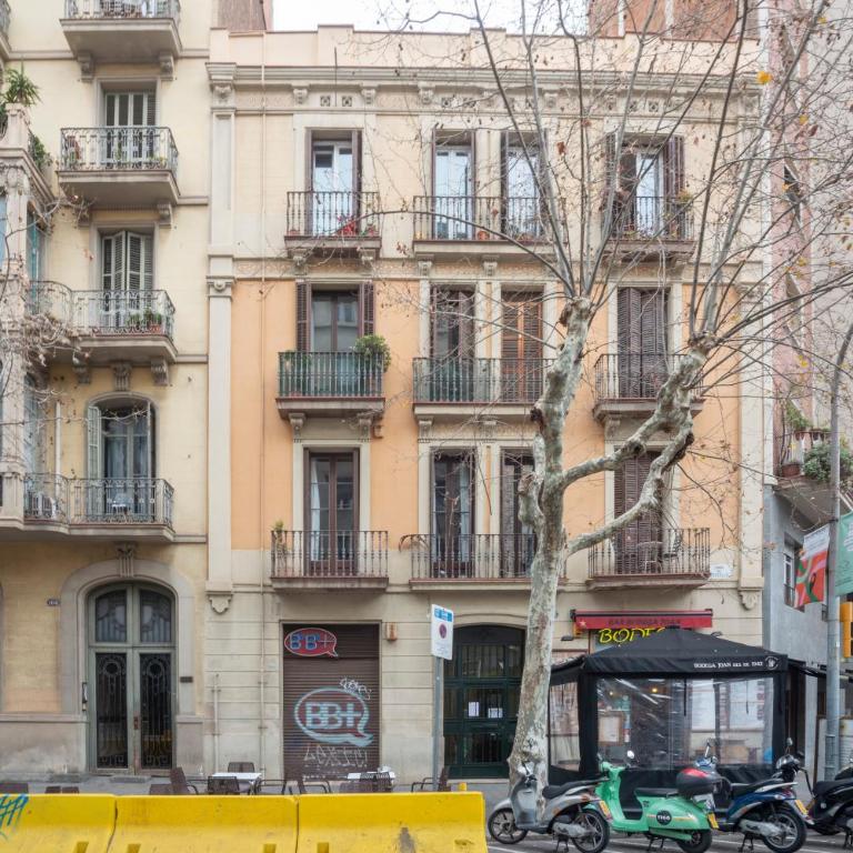 Barcelona Eixample - Three-Bedroom Apartment - Rosellon 164 - 6