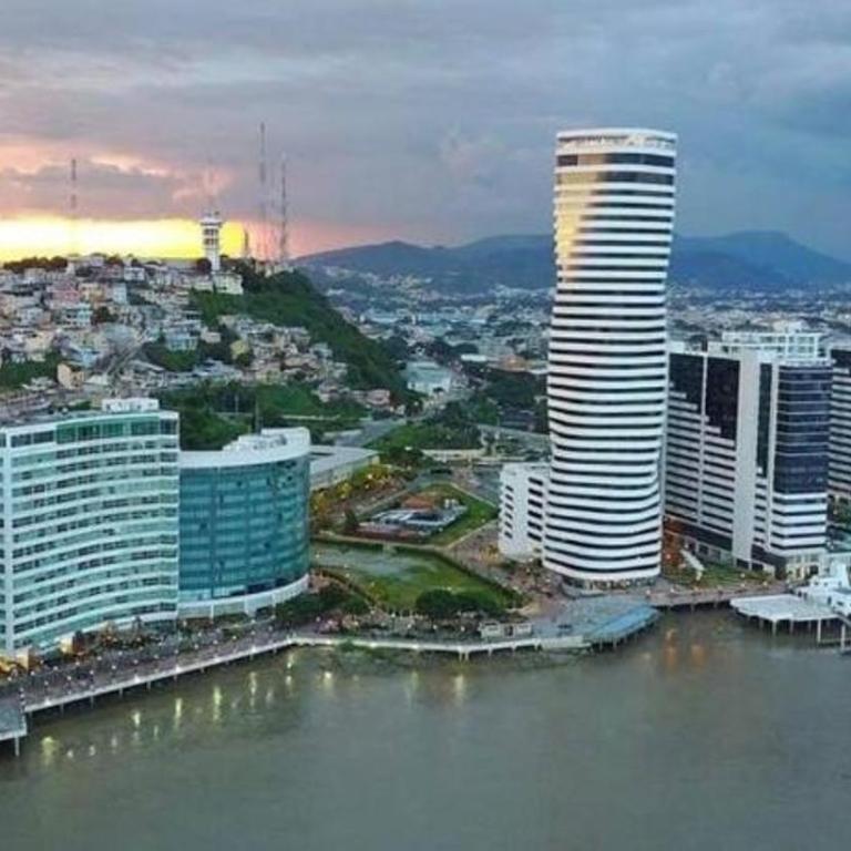 Riverfront I 2, piso 4, suite vista al rio, Puerto Santa Ana, Guayaquil - Apartment - 16