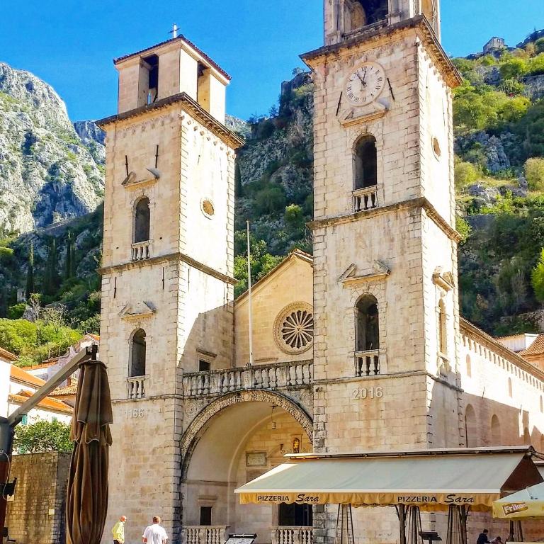 Old town Kotor Square - One-Bedroom Apartment - 19