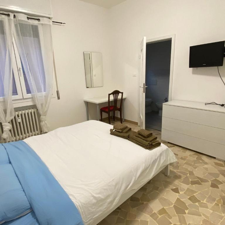 Francioni Palace - Double Room with Private Bathroom - 7