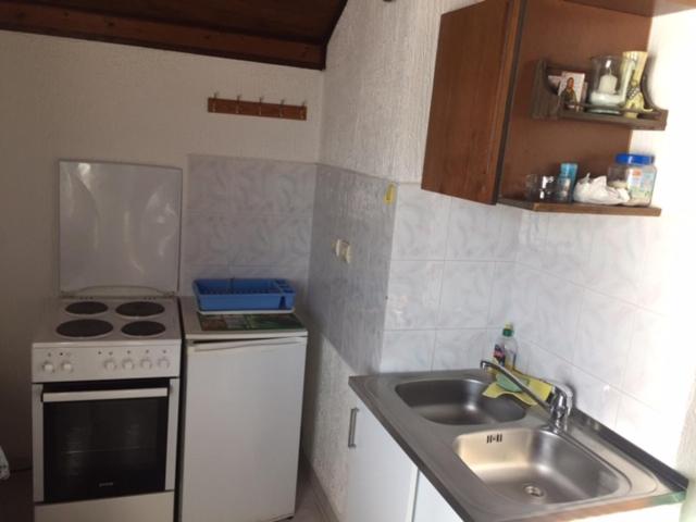 Apartments Roza - Studio Apartment with Sea View - 11