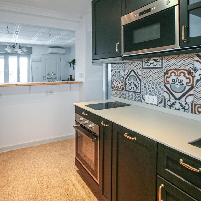 Cozy Apartment In Santa Pola With Wifi - Apartamento de 3 dormitorios - 12