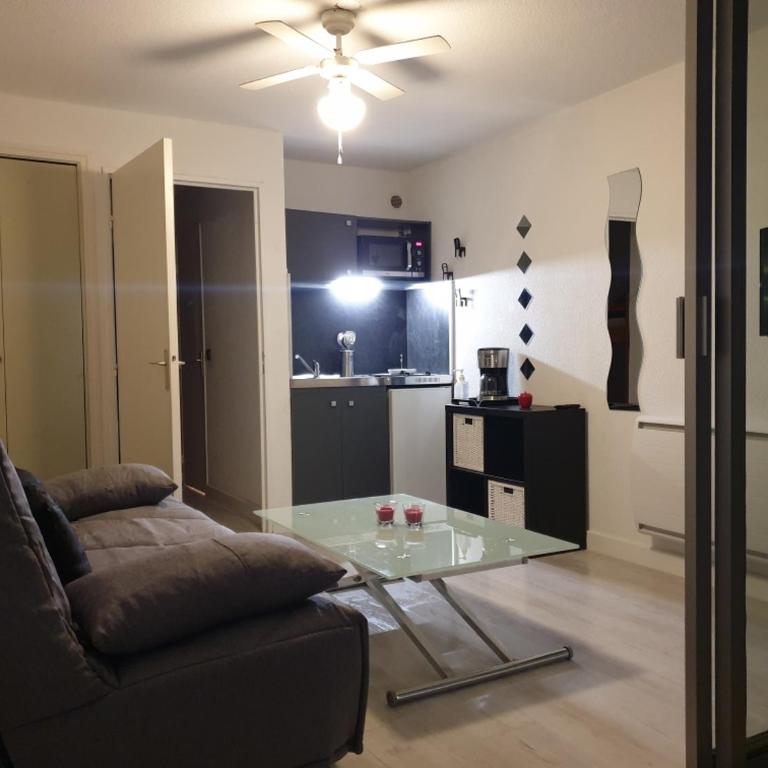 Studio cabine au Grau du roi à 3min à pied de la plage - Studio-Apartment - 11