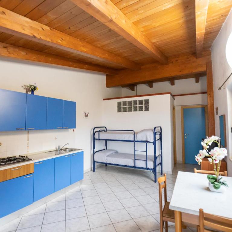 RESIDENCE EMARINE con SERVIZIO SPIAGGIA INCLUSO - Appartamento con 1 Camera da Letto (4 Adulti) - 2