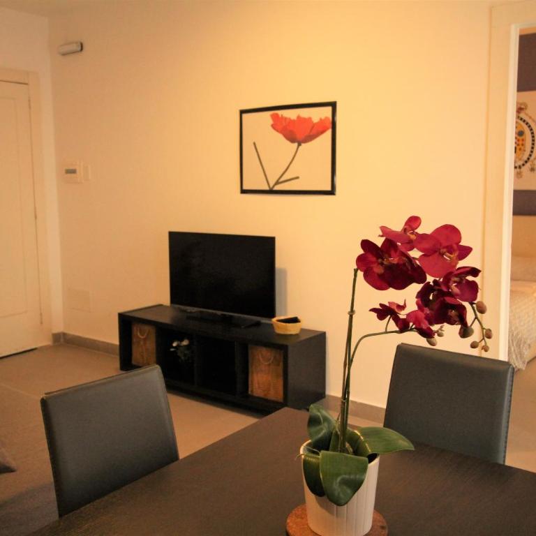 Katana Residence - Apartment with Balcony - 4