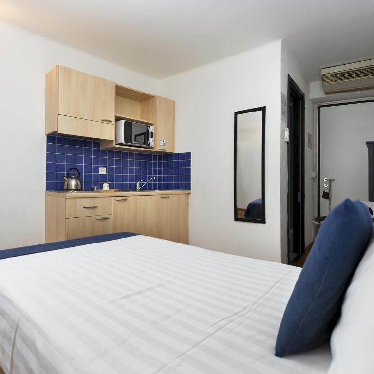 GuestHouse Lugano Center by LR - Camera Singola con Vista Lago - 3