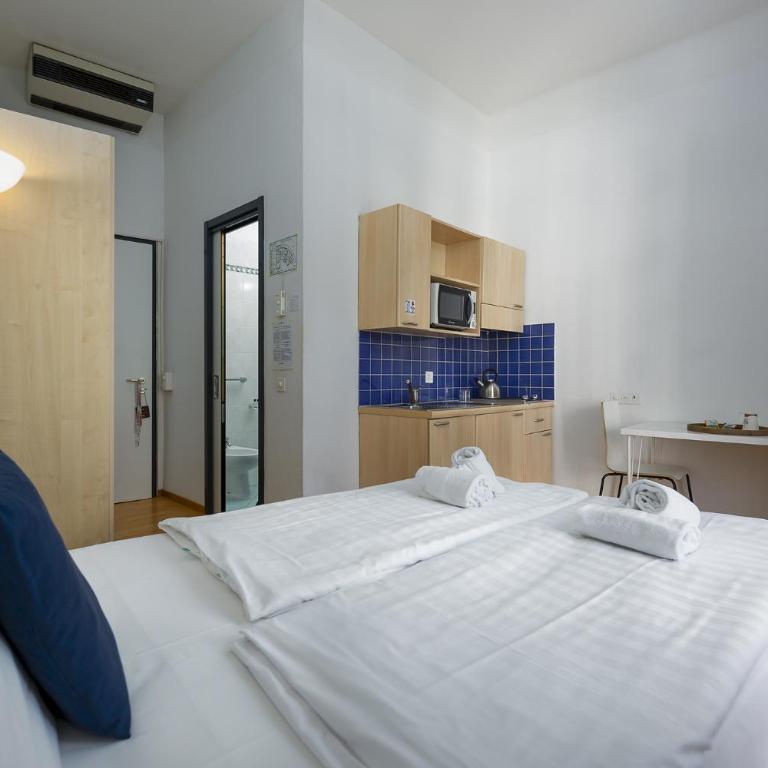 GuestHouse Lugano Center by LR - Camera Queen - 2