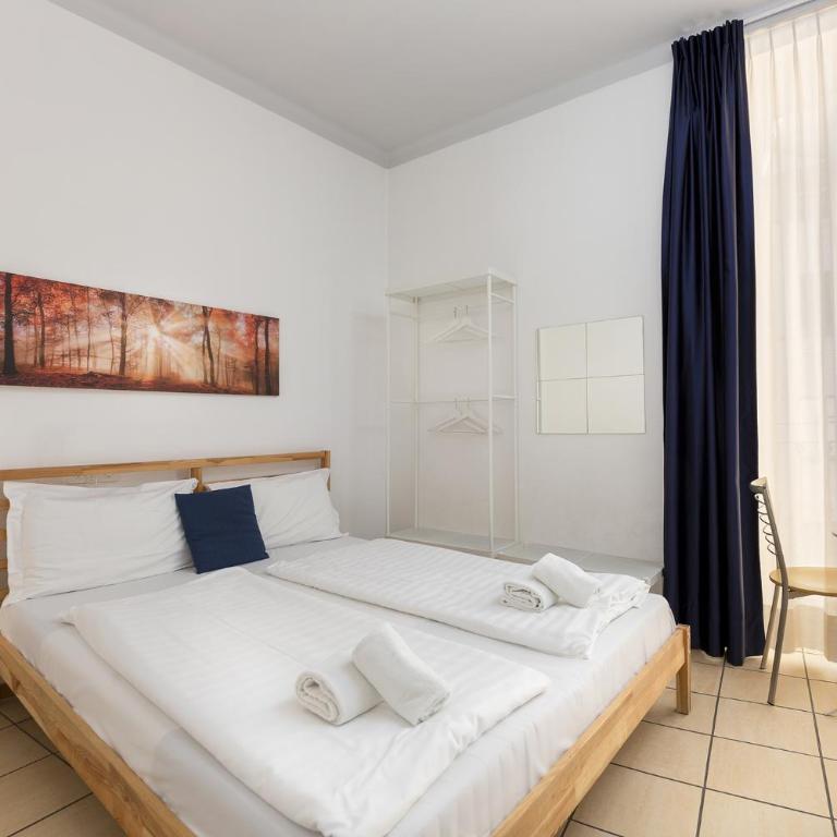GuestHouse Lugano Center by LR - Camera Matrimoniale/Doppia con Letti Singoli - 7