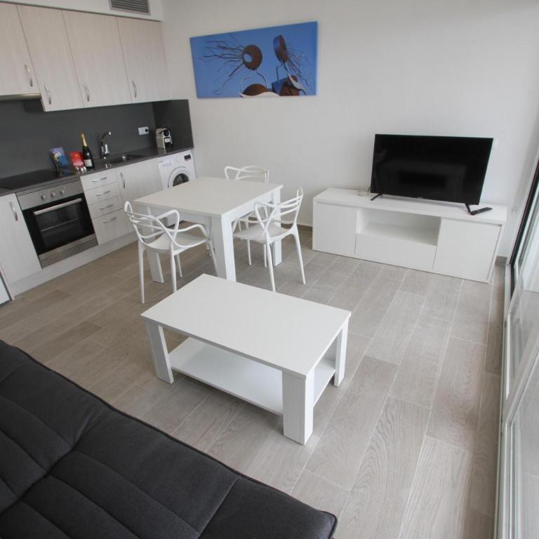 For a Stay Roesmar - One-Bedroom Apartment - 10