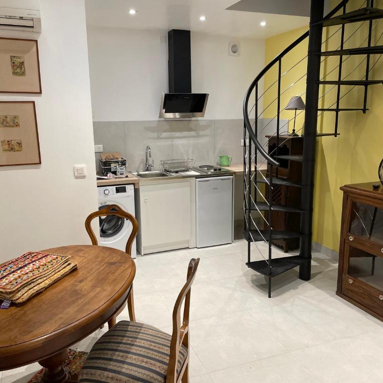 Hostellerie et la parenthese uzes - Appartement - 1