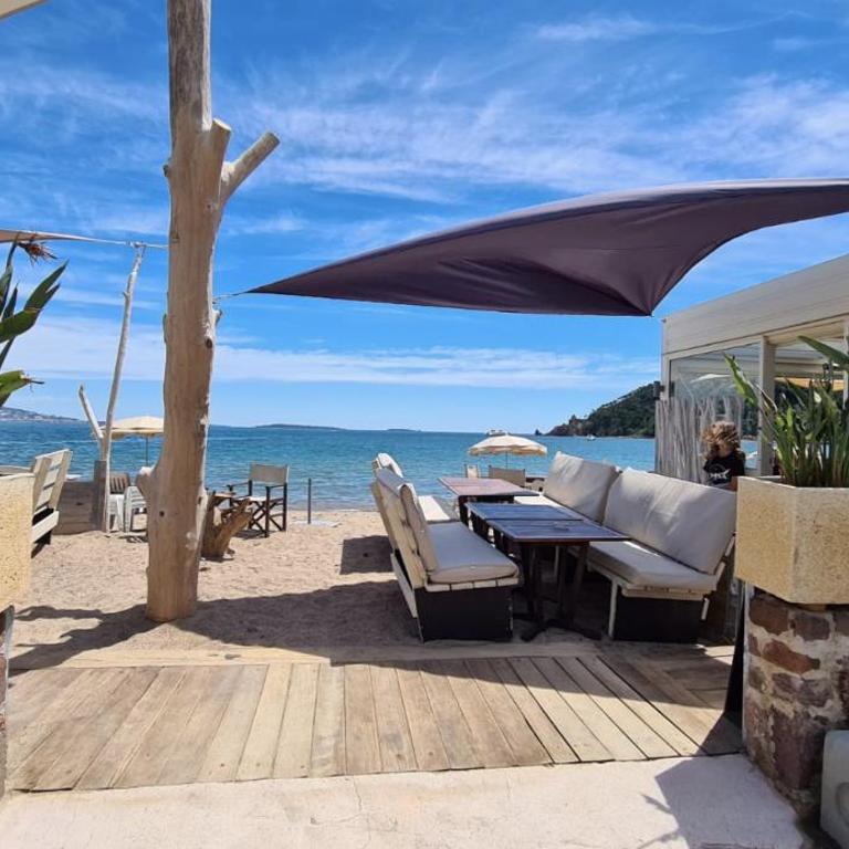 Vue mer et sur la baie de Cannes piscine 450m2 randonnée VTT au pied de l Esterel Manet - Appartement 1 Chambre - 11
