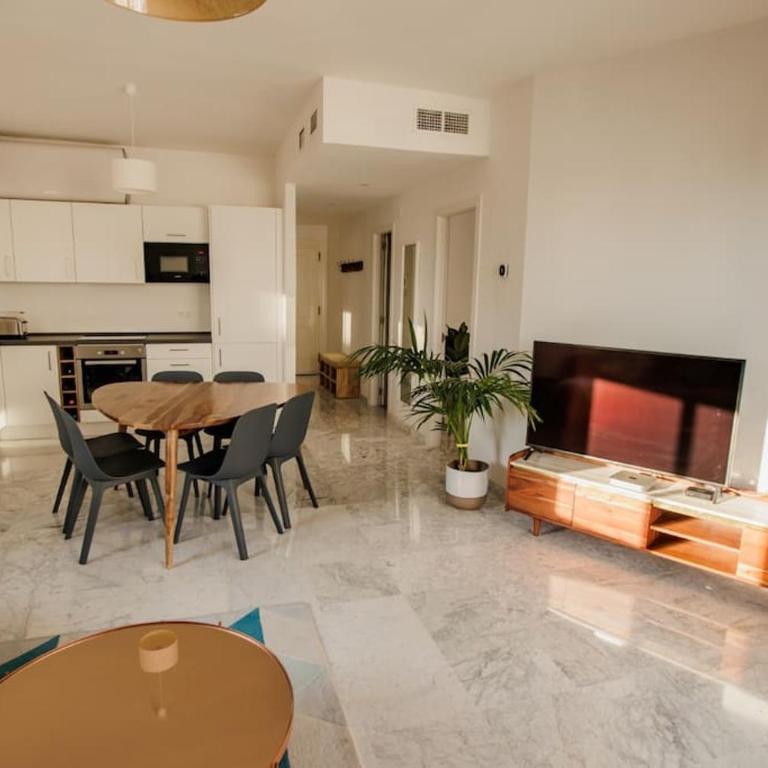 Contemporary Apartment across Marbella Club Hotel - Apartamento de 2 dormitorios - 9