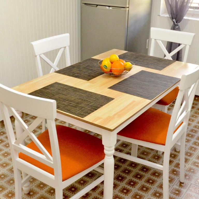 Red House Apartment - Two-Bedroom Apartment - 18