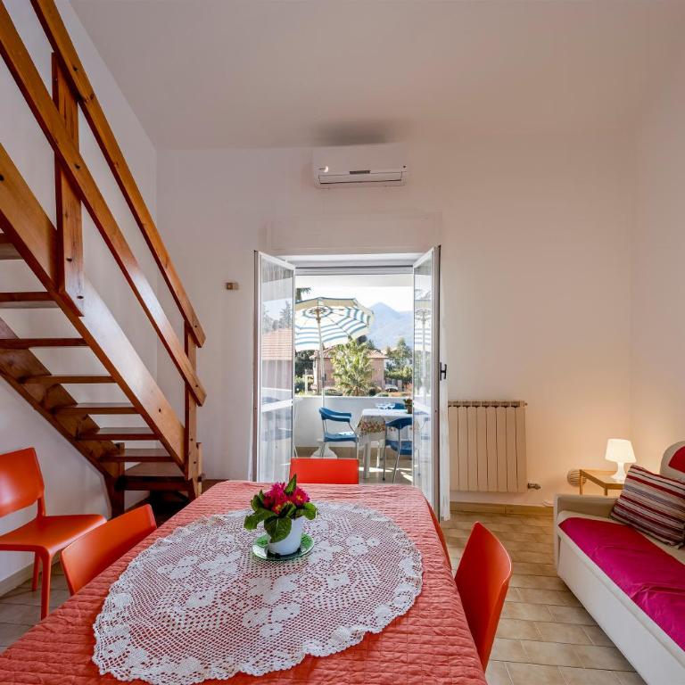 Loano Apartment Pool & Garden - Appartamento su 2 Livelli - 9