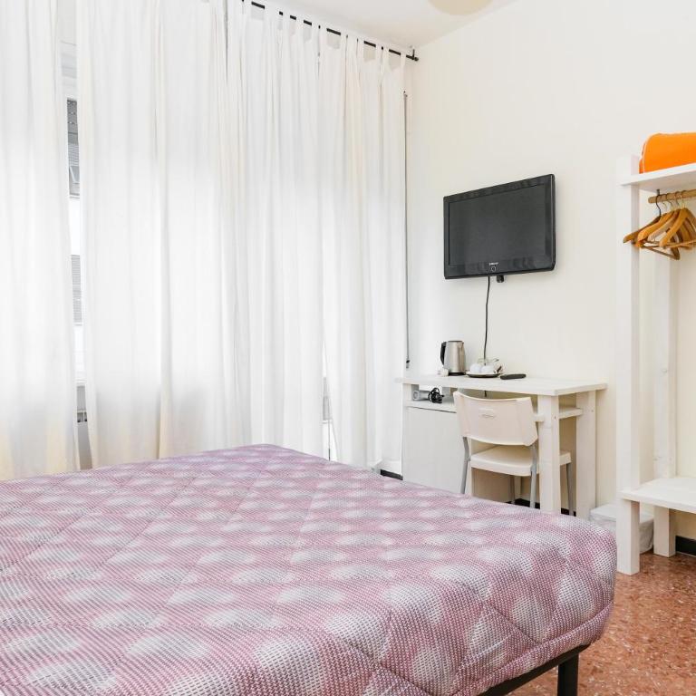 Lia Rooms 3 - Camera Matrimoniale con Bagno Privato - 1