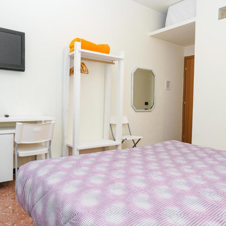 Lia Rooms 3 - Camera Matrimoniale con Bagno Privato - 3